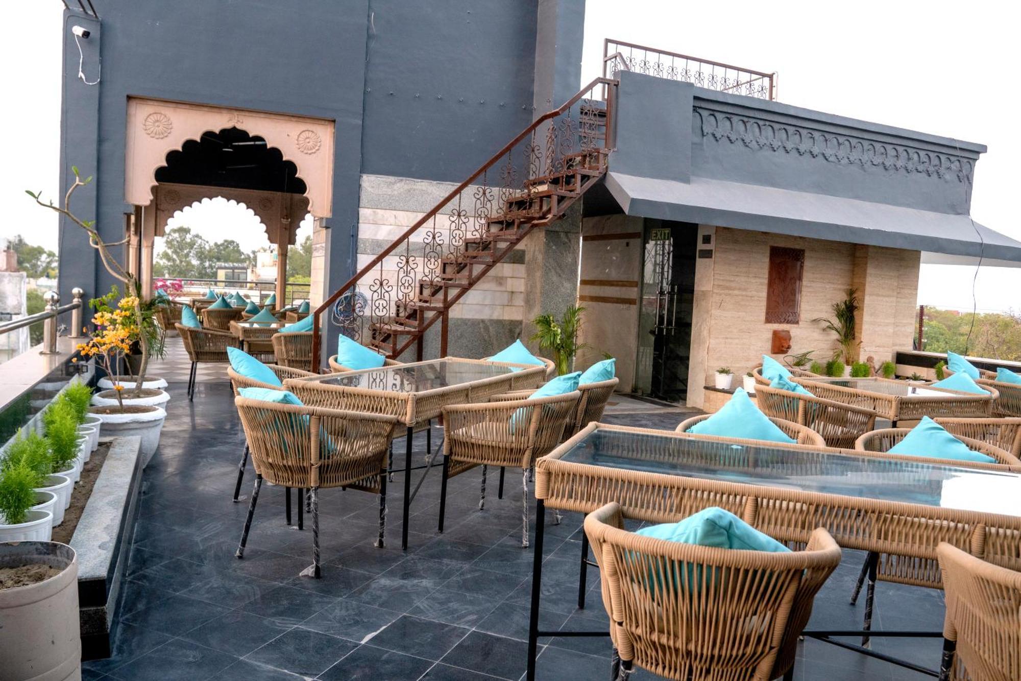 Hotel Sun Grand Agra  Buitenkant foto