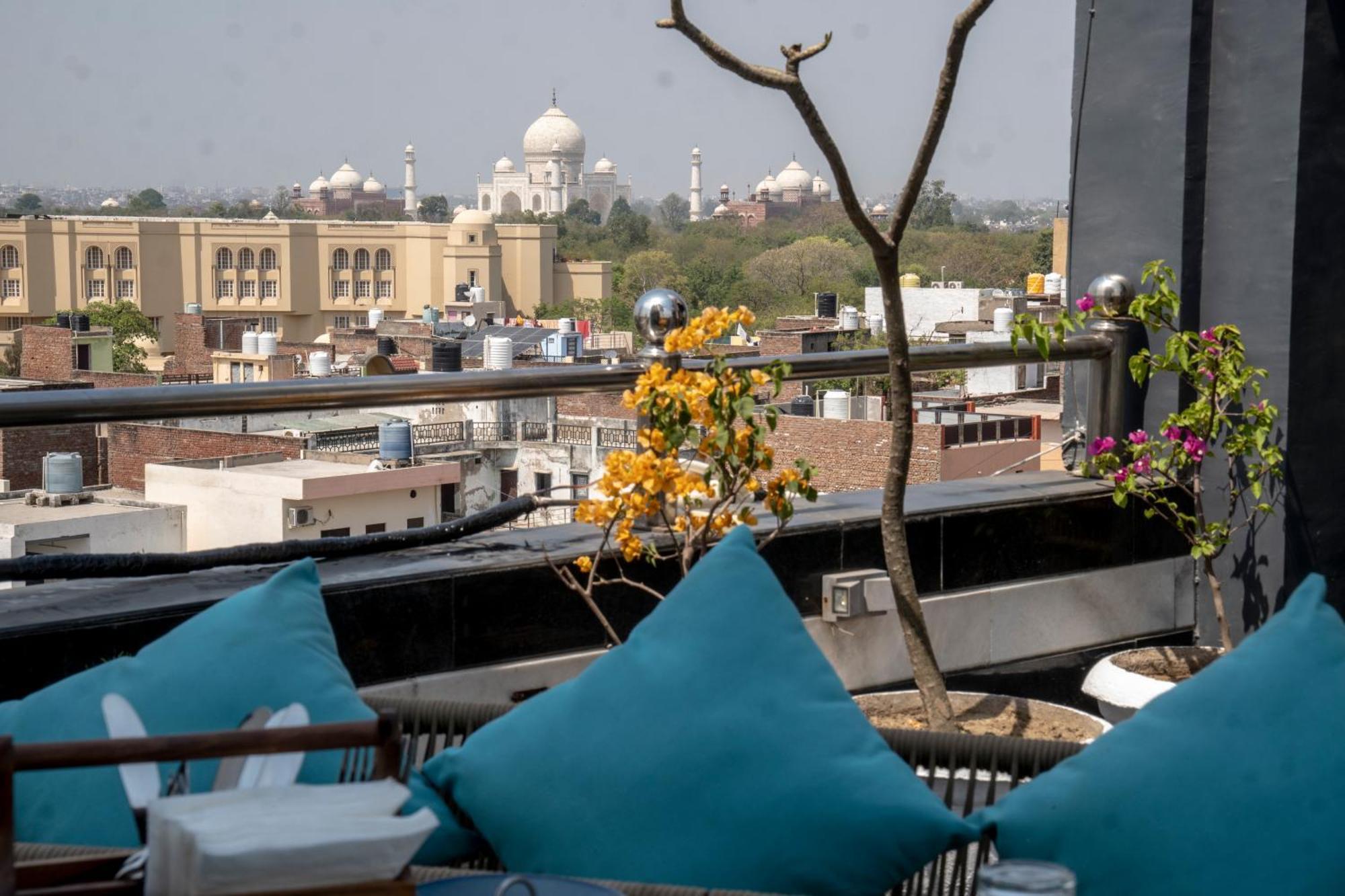 Hotel Sun Grand Agra  Buitenkant foto