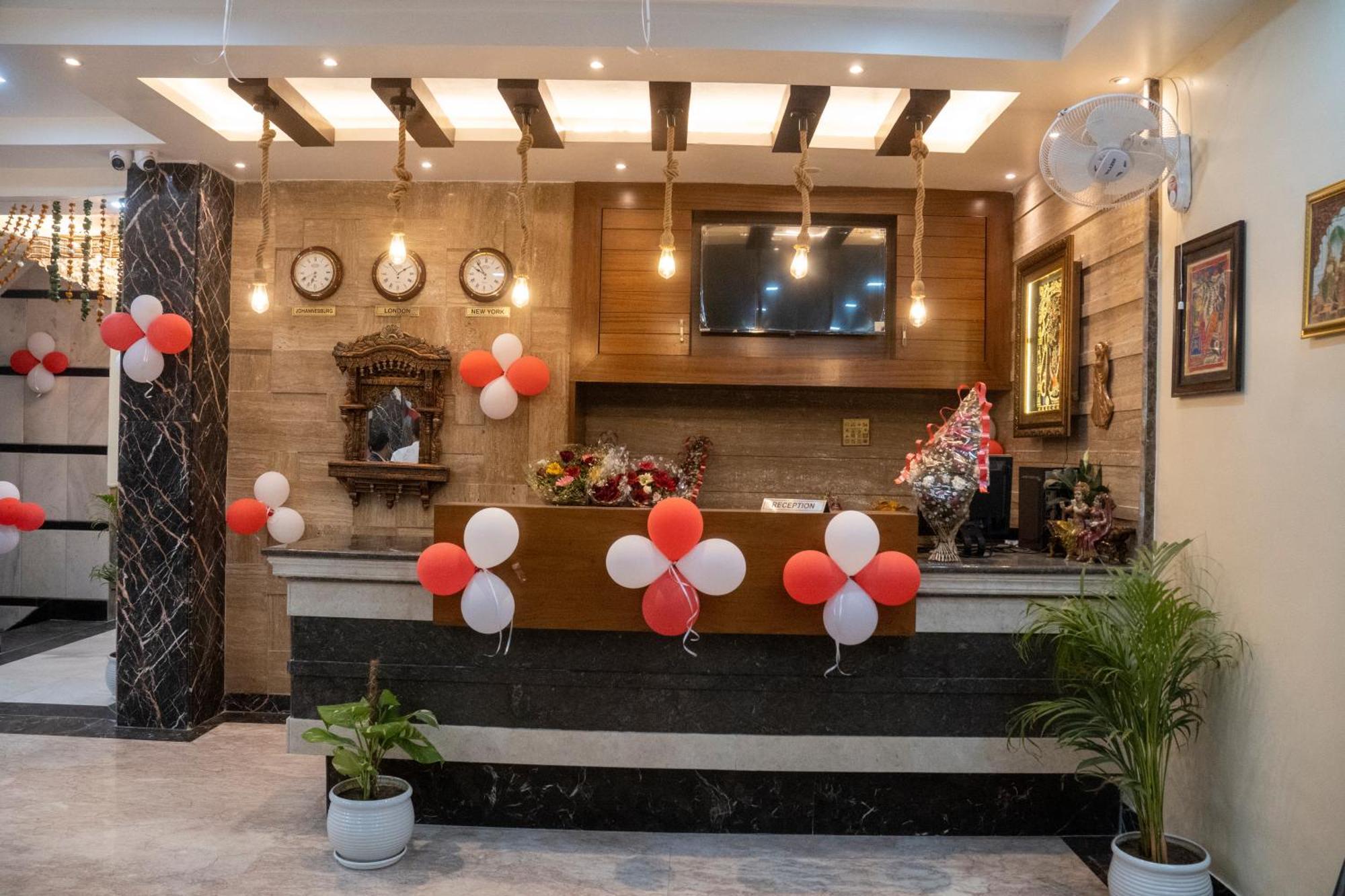 Hotel Sun Grand Agra  Buitenkant foto