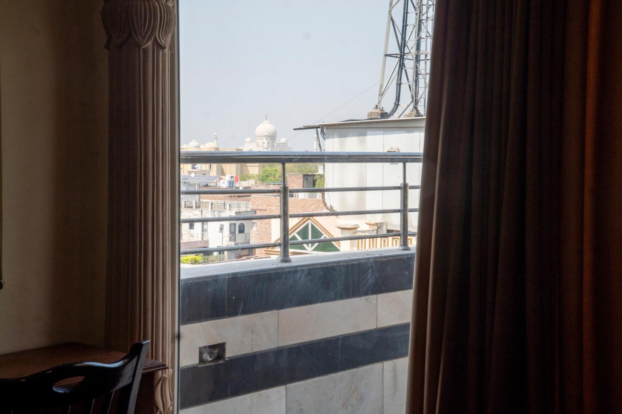 Hotel Sun Grand Agra  Buitenkant foto